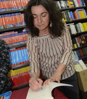 Volpi firmacopie in libreria-min